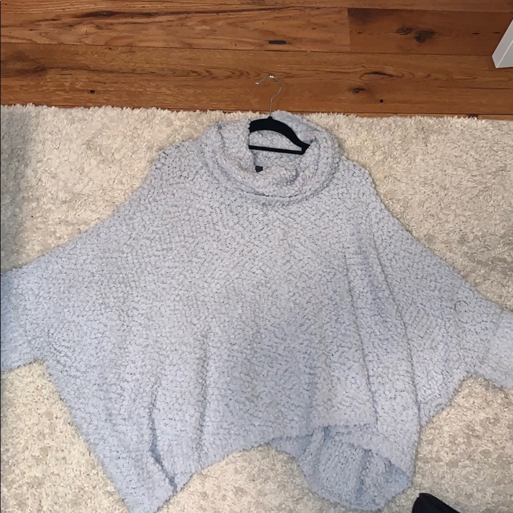 Light grey sweater